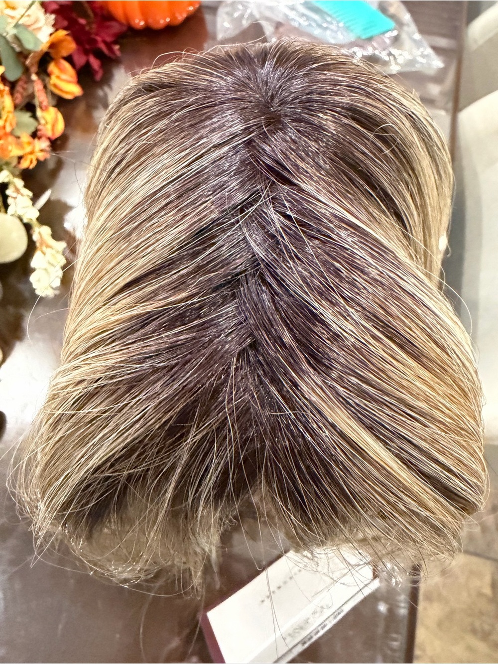 Raquel Welch Current Events Sheer Indulgence Women's Wig - Sand Blonde NWT - Picture 3 of 10
